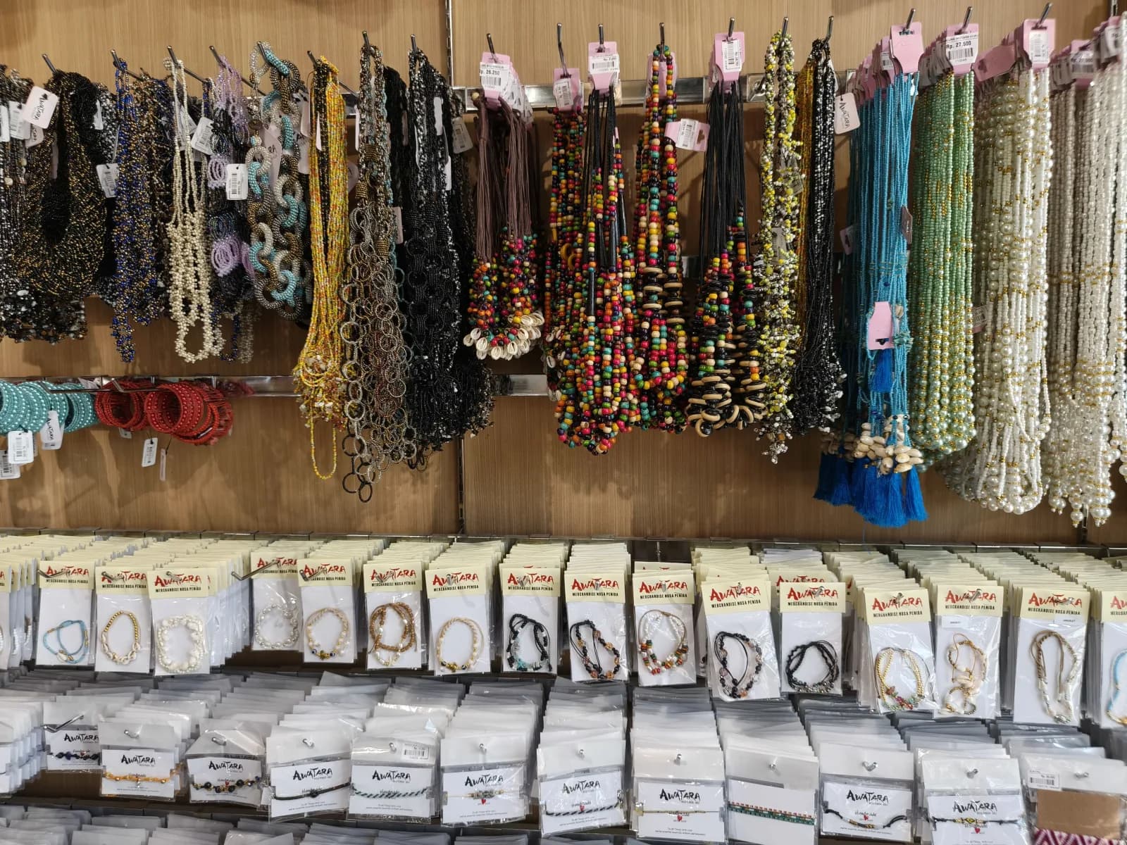 Gelang Buatan Tangan